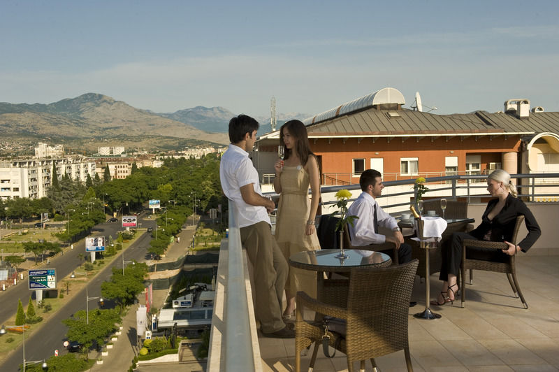 Aparthotel Premier Подгорица Ресторант снимка